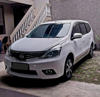 Nissan Grand Livina SV Automatic 2016