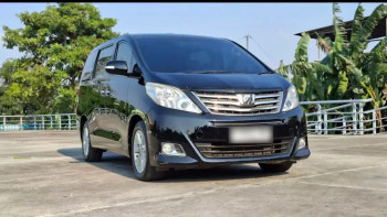 Toyota Alphard 2.4L G Automatic 2013