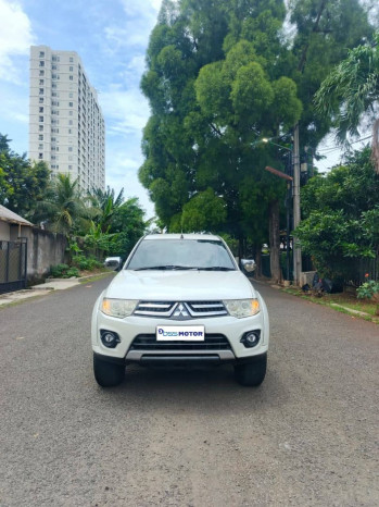 MITSUBISHI PAJERO 2.5L EXCEED AT 2015