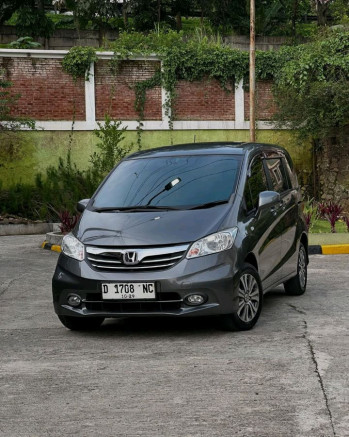 Honda Freed 1.5L S Automatic 2012