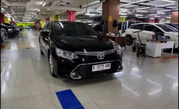 Toyota Camry 2.5L V Automatic 2017