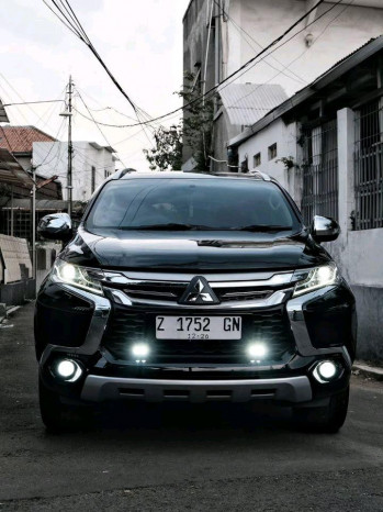 Mitsubishi Pajero Sport 2.4L Dakar 4x2 Automatic 2016