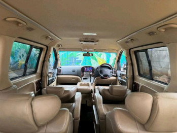 Hyundai H-1 2.4L Royale Bensin Automatic 2014