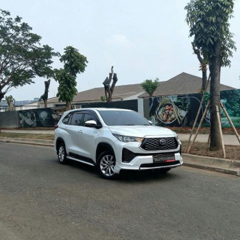 Toyota Innova 2.0L V HV Zenix Automatic 2024
