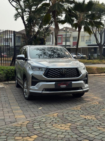 Toyota Innova 2.0L Q HV  Modellista Zenix Automatic 2025