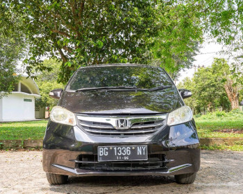 Honda Freed 1.5L S Automatic 2012