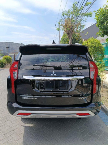 Mitsubishi Pajero Sport 2.4L Dakar 4x4 Automatic 2022