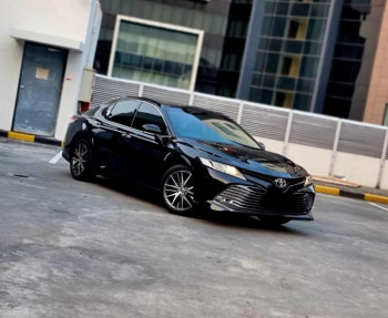 Toyota Camry 2.5L V Automatic 2021