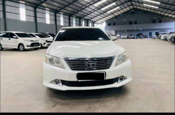 Toyota Camry 2.5L V Automatic 2012