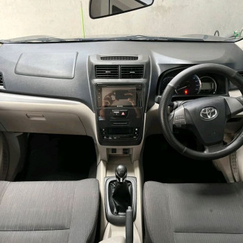 Daihatsu Sigra 1.0L M Manual 2022