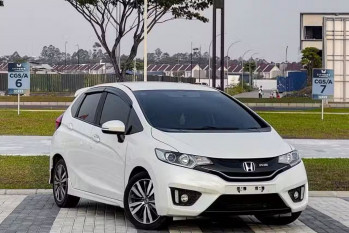 Honda Jazz 1.5L RS Automatic 2015