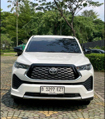 Toyota Innova 2.0L V Bensin Zenix  Automatic 2023