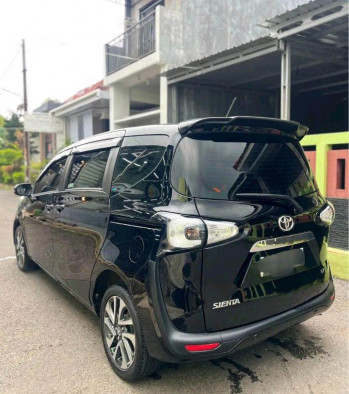 Toyota Sienta 1.5L V Manual 2017