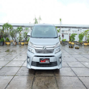 Toyota Vellfire 2.5L HEV Automatic 2013