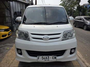 Daihatsu Luxio 1.5L M Manual 2014