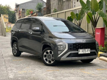 Hyundai Stargazer 1.5L Prime AT Capt. Seat Automatic 2023