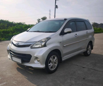 Toyota Avanza 1.5L Veloz Automatic 2012