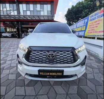 Toyota Innova 2.0L Q HV  Modellista Zenix Automatic 2022