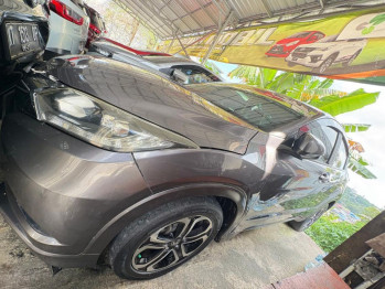 Honda HR-V 1.8L Prestige Automatic 2015