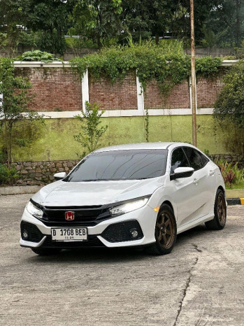 Honda Civic 1.5L Hatchback E Automatic 2019