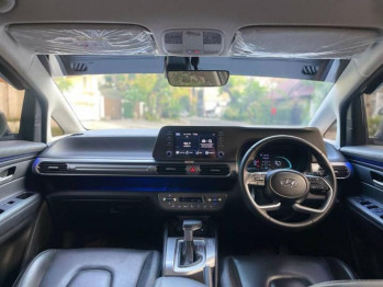 Hyundai Stargazer 1.5L Prime AT Capt. Seat Automatic 2023