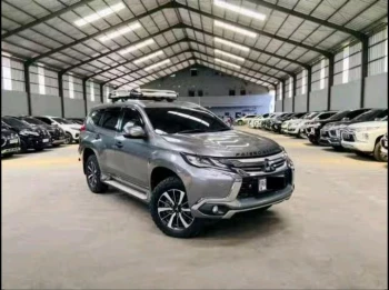 Mitsubishi Pajero Sport 2.4L Dakar 4x2 Automatic 2018