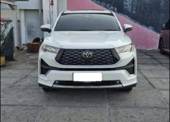 Toyota Innova 2.0L Q HV Modellista Zenix Automatic 2025