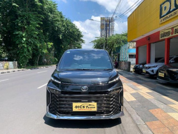 Toyota Voxy 2.0L Automatic 2023