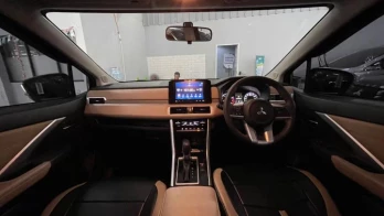 Mitsubishi Xpander 1.5L Ultimate Automatic 2023