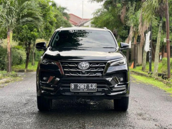 Toyota Fortuner 2.8L GR Sport 4x2 Automatic 2022