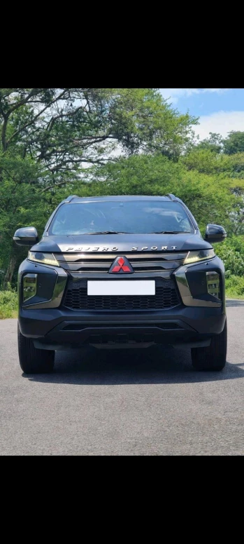 Mitsubishi Pajero Sport 2.4L Dakar 4x2 Automatic 2021