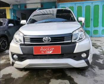 Toyota Rush 1.5L TRD  Automatic 2015