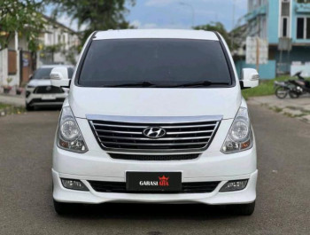 Hyundai H-1 2.4L XG Bensin Automatic 2013