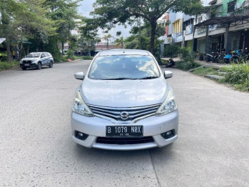 Nissan Grand Livina XV Automatic 2016