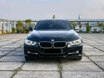 BMW Serie 3 F30 320i Sport Automatic 2014