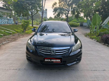 Honda Accord 2.4L i-VTEC Automatic 2011