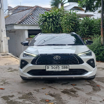 Toyota Yaris Cross 1.5 S HV CVT With GR Parts Aero Package Automatic 2024