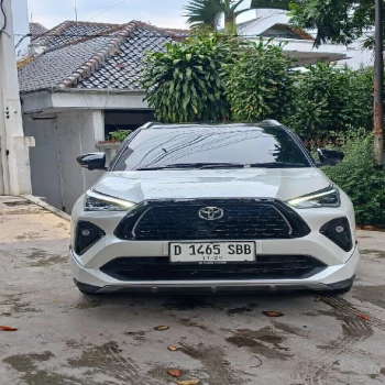 Toyota Yaris Cross 1.5 S HV CVT With GR Parts Aero Package Automatic 2024