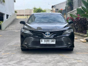 Toyota Camry 2.5L Hybrid Automatic 2021