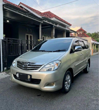 Toyota Innova 2.0L G Bensin Automatic 2011