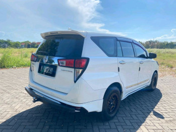 Toyota Innova 2.4L V Diesel Automatic 2016