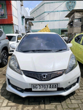 Honda Jazz 1.5L RS Automatic 2014