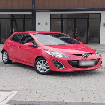 Mazda Mazda2 1.5L V Automatic 2013