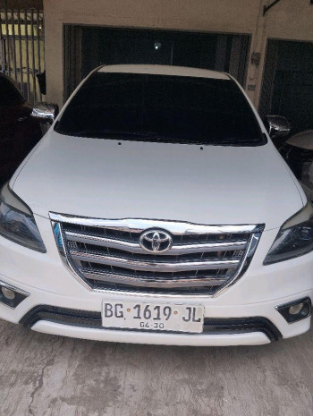 Toyota Innova 2.0L V Bensin Manual 2015