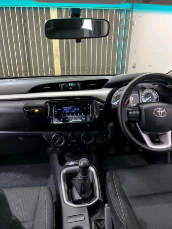 Toyota Hi-Lux DOUBLE CABIN 2.4 G (4X4) M/T DIESEL Manual 2022