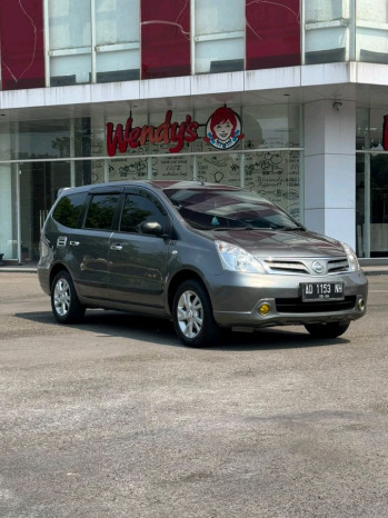 Nissan Grand Livina SV Manual 2012