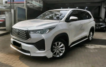 Toyota Innova 2.0L V HV Zenix Automatic 2022