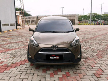 Toyota Sienta 1.5L V Automatic 2017