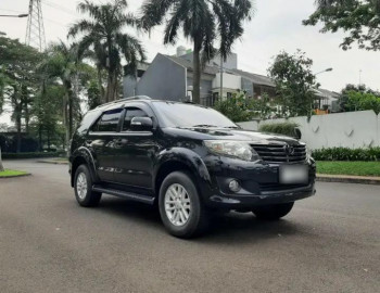 Toyota Fortuner 2.5L G Diesel Automatic 2011