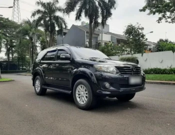 Toyota Fortuner 2.5L G Diesel Automatic 2011